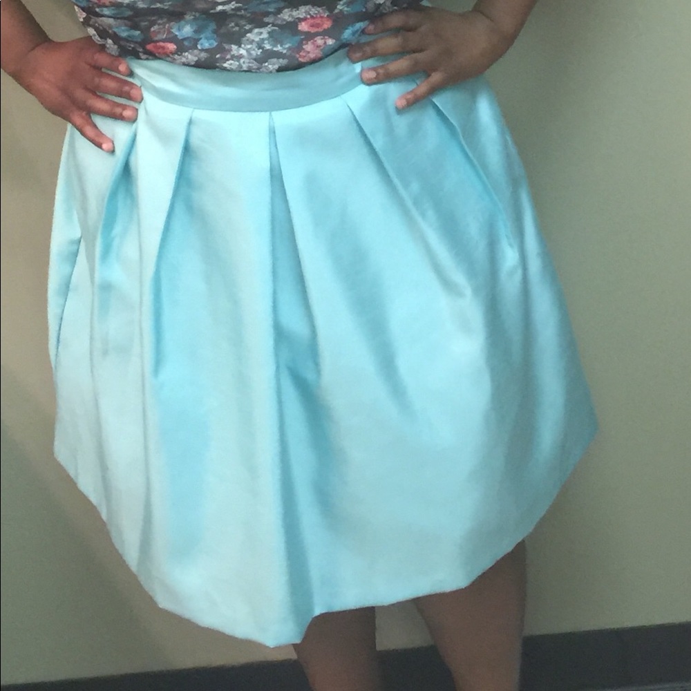 DressBarn Sz 16 pleated Womens skirt